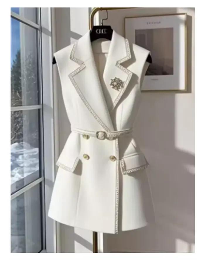 Veste blanche sans manches avec ceinture, gilet de costume d'été en coton, gilet britannique cranté 