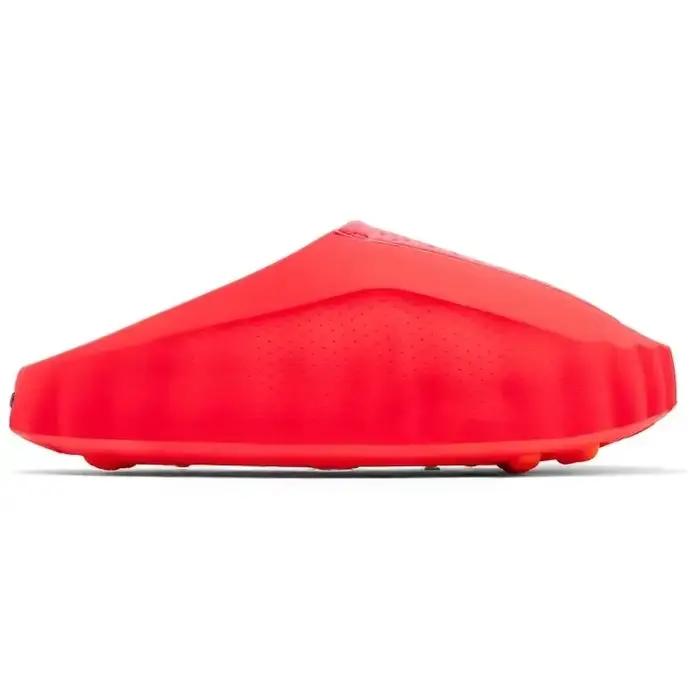 2026 Chaussons Confort 002 Claquettes de Course Tech 001 en Caoutchouc Blanc Os Rouge Noir Fumée Cla