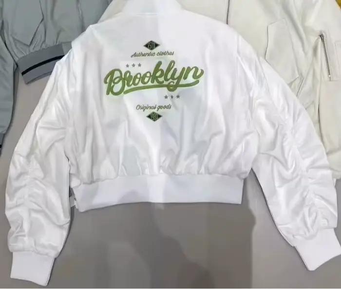 Blouson de baseball rétro américain brodé de lettres pour femme – Collection Printemps 2026 – Coupe 