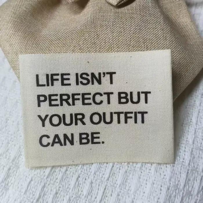Étiquettes de vêtements en coton de grande taille, imprimées avec du texte en anglais, prêtes à être
