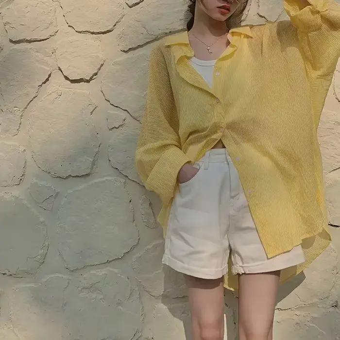 Chemise mi-longue à rayures jaunes pour femmes