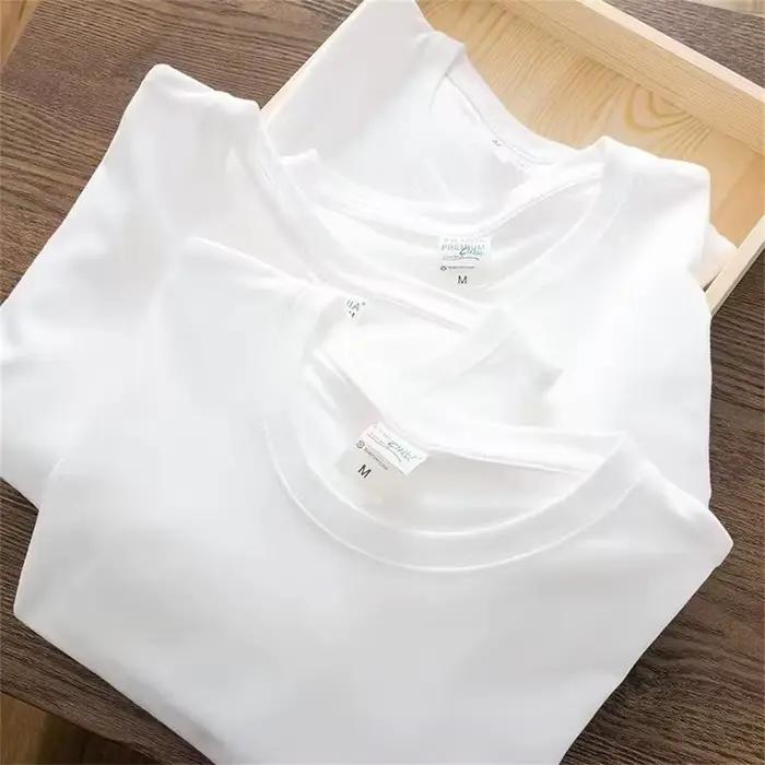 T-shirt blanc robuste en pur coton