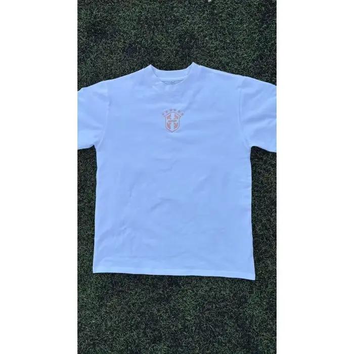 T-shirt blanc avec emblème étoile brodé