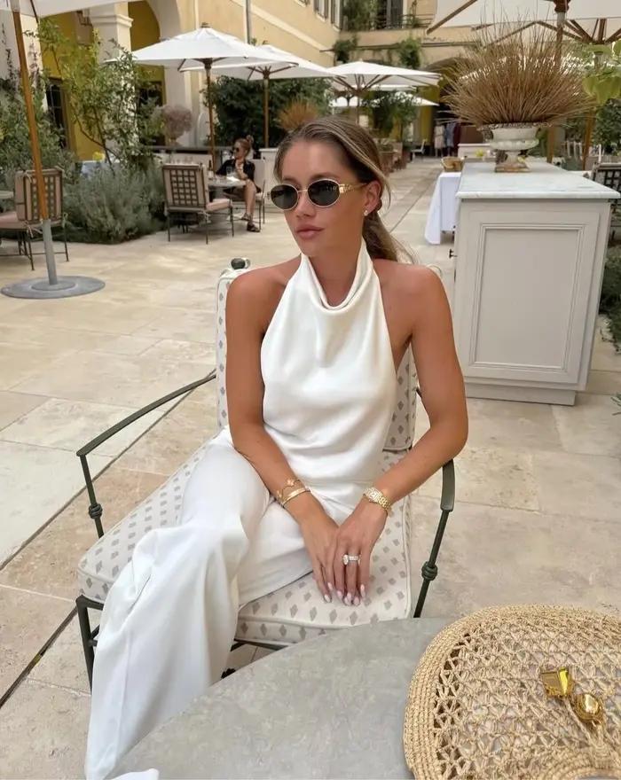 Nouveau T-shirt Chic Blanc Élégant en Satin Dos Nu Sans Manches pour Femme – Collection Été 2026