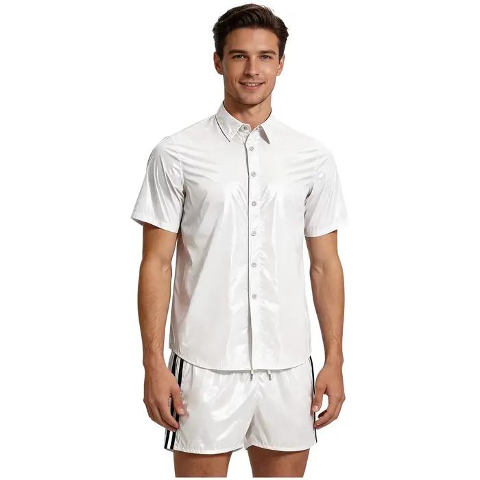Ensemble de sport deux pièces imperméable pour homme : T-shirt à col boutonné et short de bain intégré