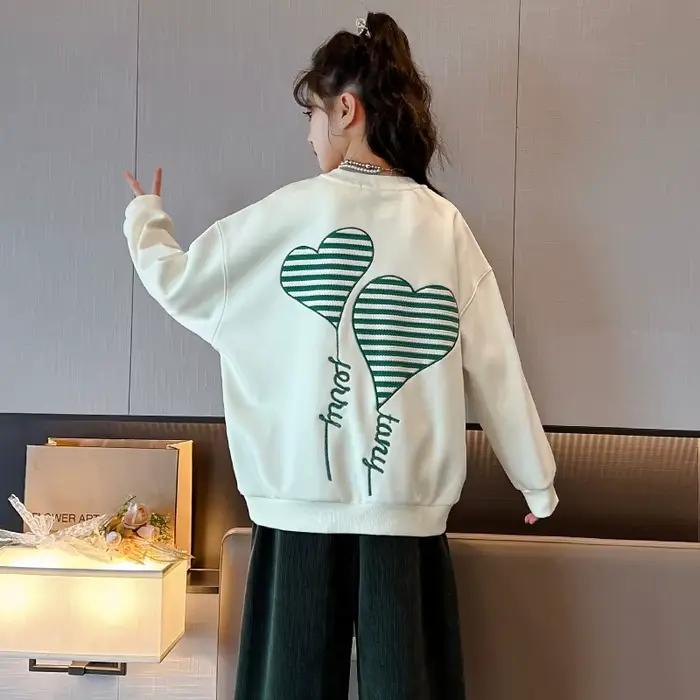 Sweat-shirt blanc avec cœurs pour filles