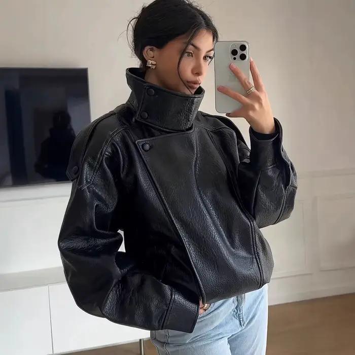 Blouson de motard pour femme en cuir PU