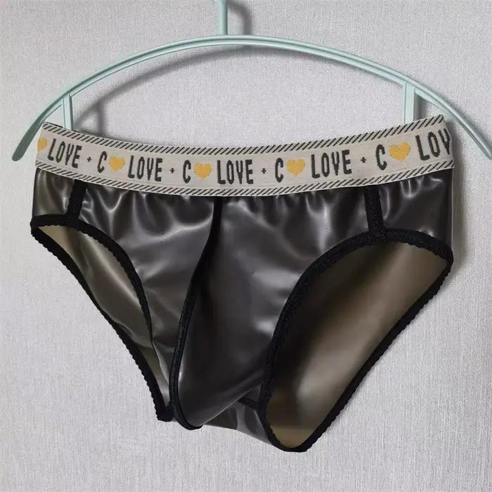Sous-vêtements en latex pour hommes