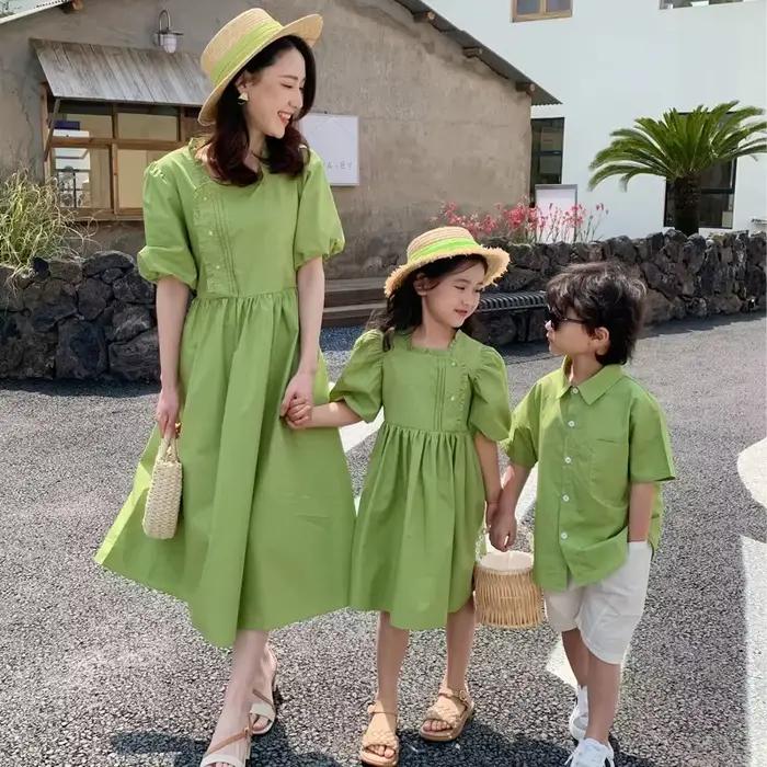 Vêtements assortis pour la famille