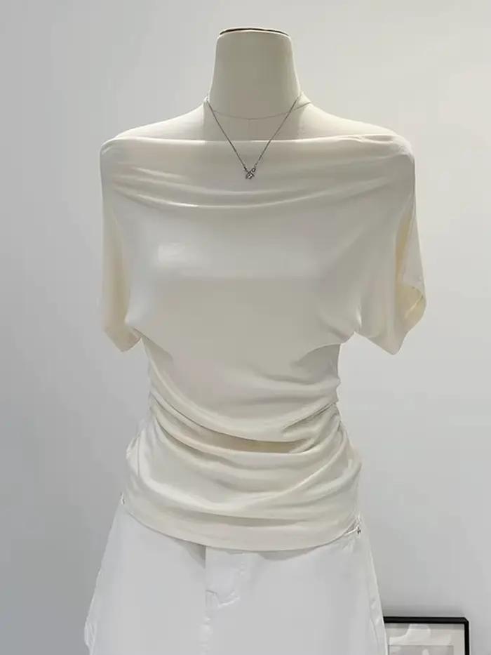 T-shirt noir à manches courtes pour femmes