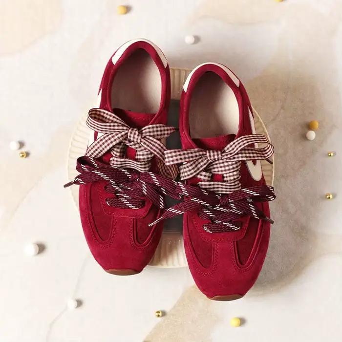 Chaussures de sport pour femmes rétro rouges