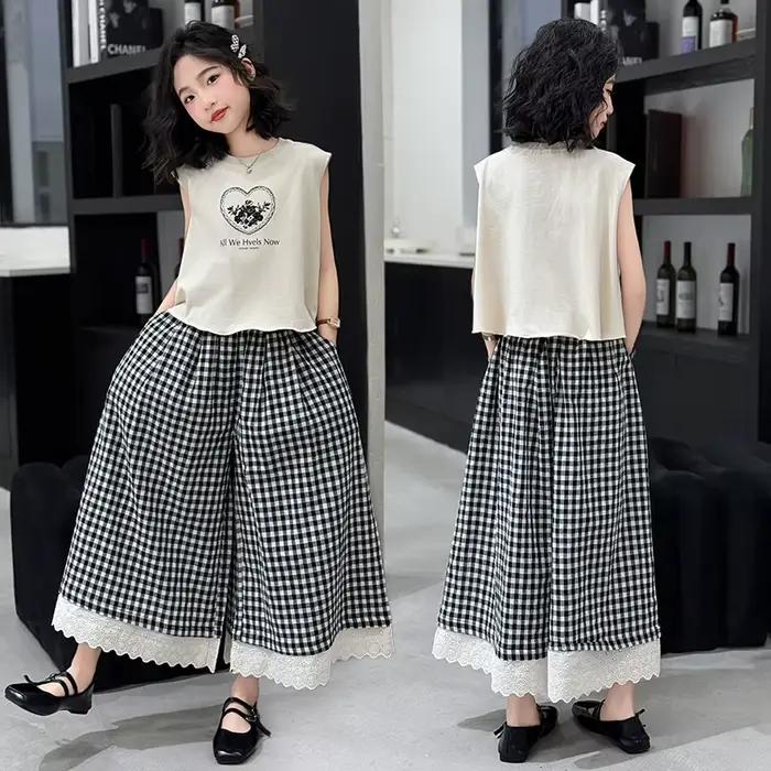 Tenue d'été sans manches pour filles