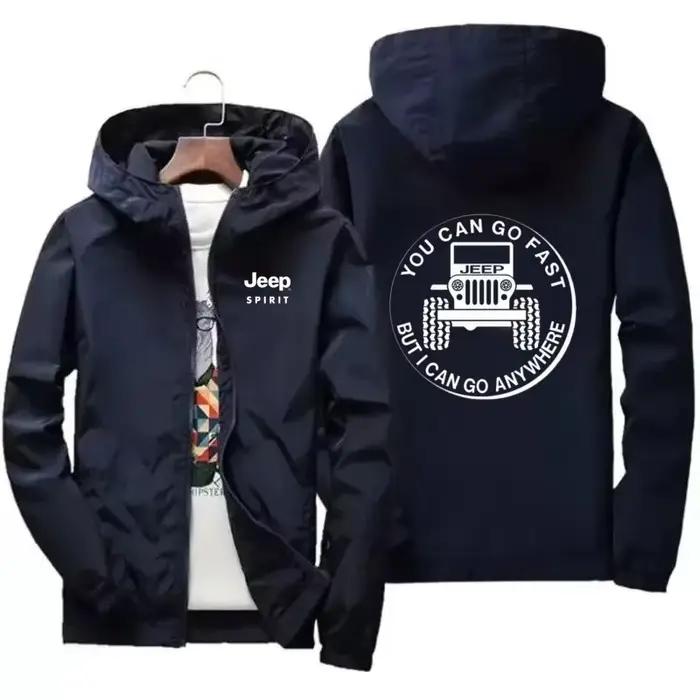 Manteau à capuche imprimé avec le nouveau logo de la marque Jeep