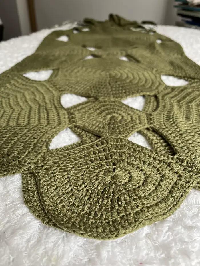 Robe mi-longue en crochet faite à la main