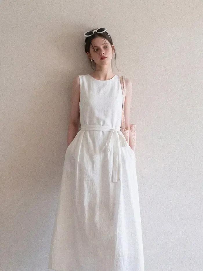Robe débardeur blanche pour femme