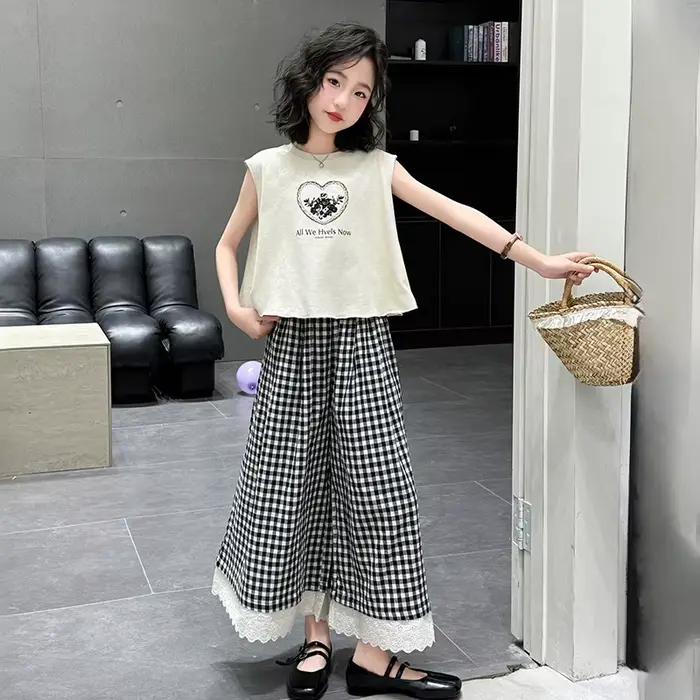 Tenue d'été sans manches pour filles