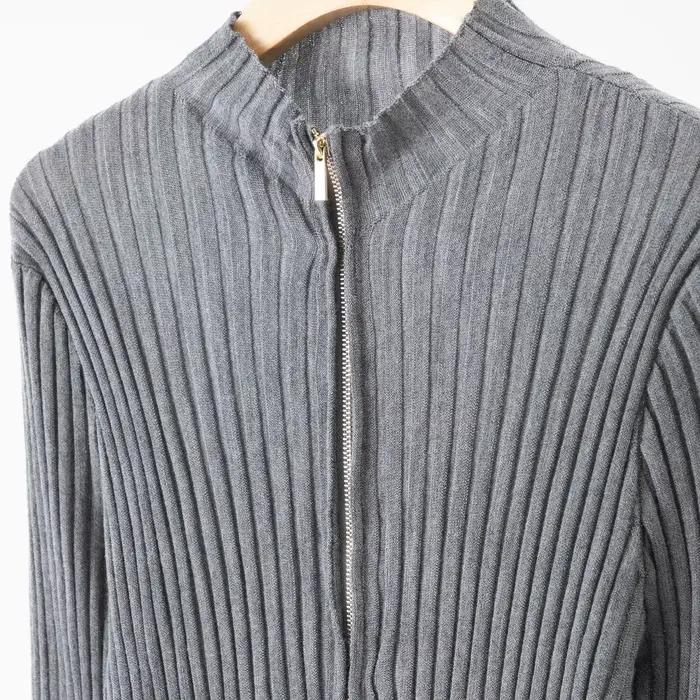 Fine-Spun 100% laine mérinos super fine col mi-haut cardigan en tricot zippé pour femme