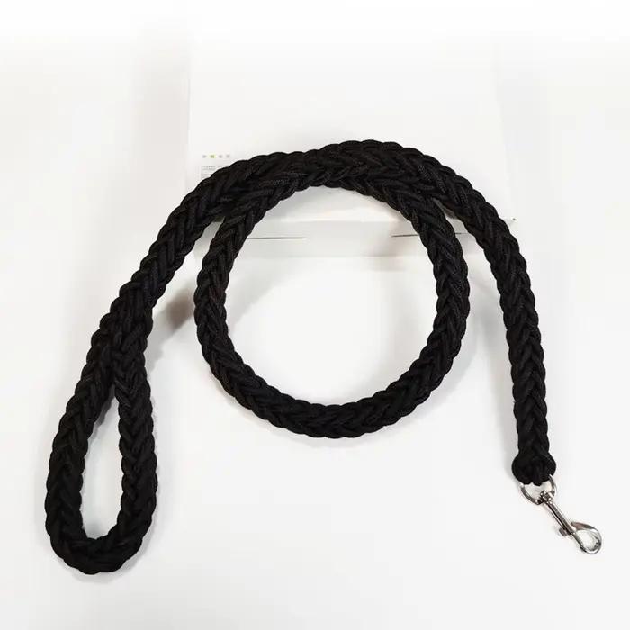 Laisse pour chien pour un entraînement efficace et des promenades confortables, tressage robuste et durable, adaptée aux grands chiens, laisse d'entraînement pour chien