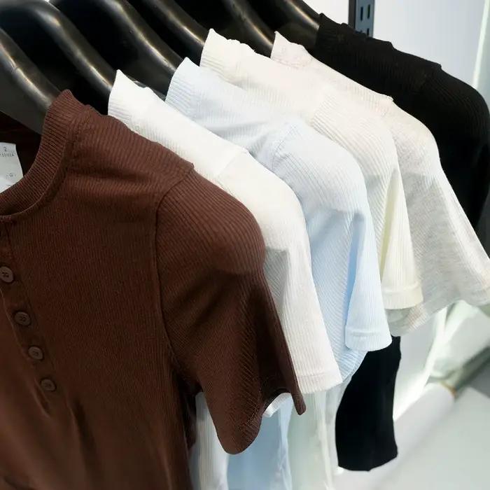 T-shirt à col Henley, manches courtes