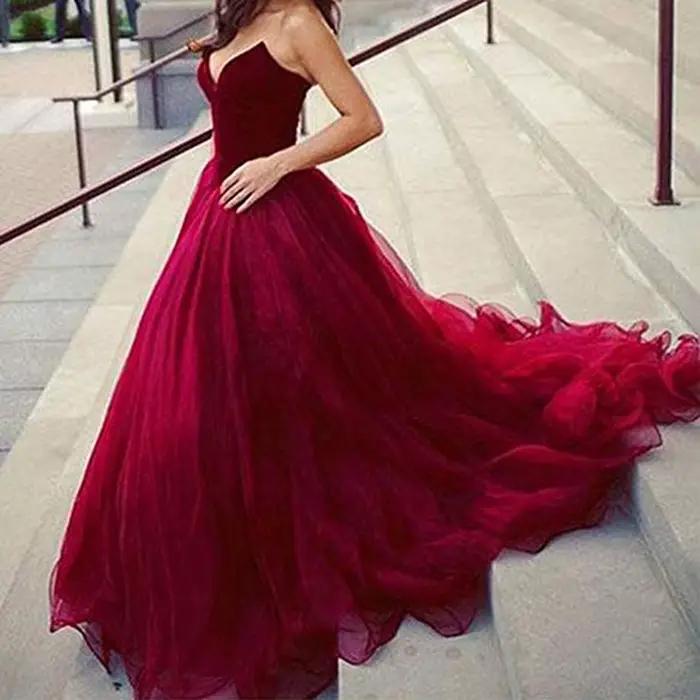 Robe de bal rouge bordeaux coupe trapèze 2026 pour femme