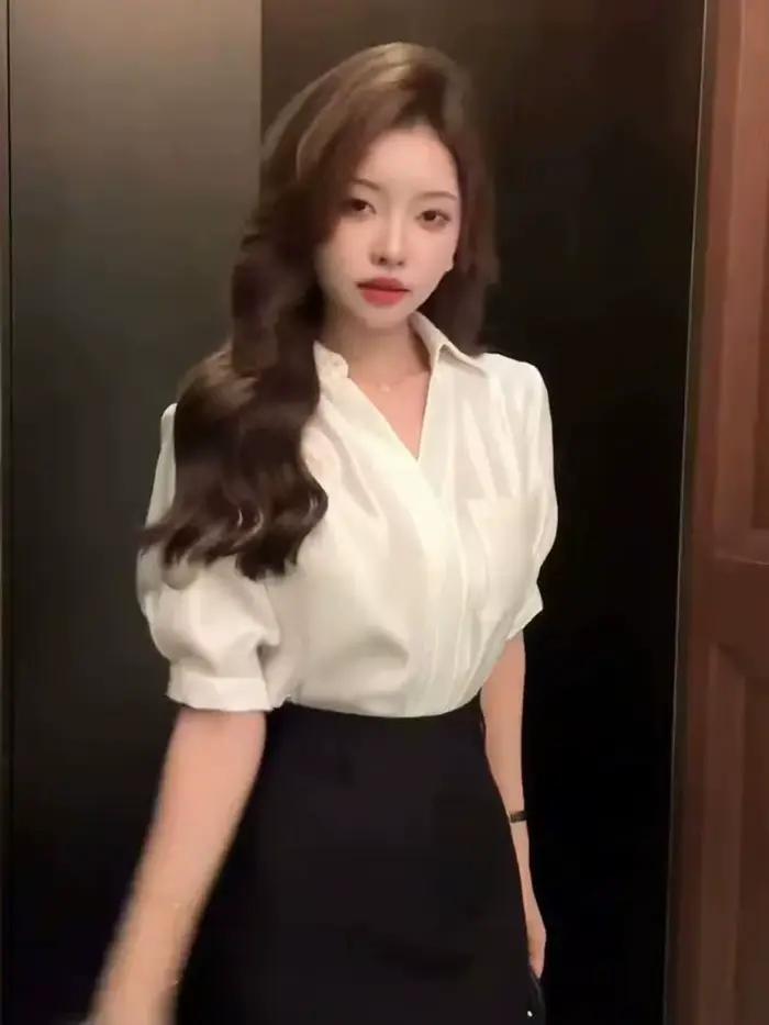 Été blanc chemise à manches courtes 2025 nouveau col en v en mousseline de soie haut élégant bureau dame vêtements hauts