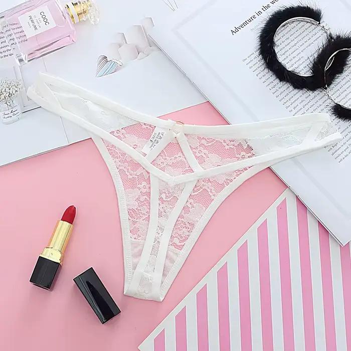String en dentelle taille basse pour femme