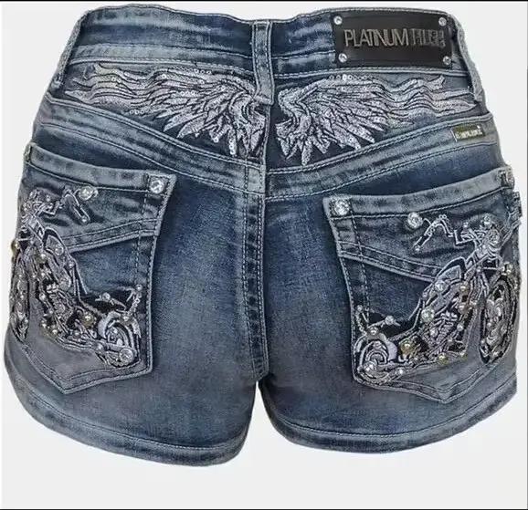 Short brodé de rivets d'aile de moto pour femmes