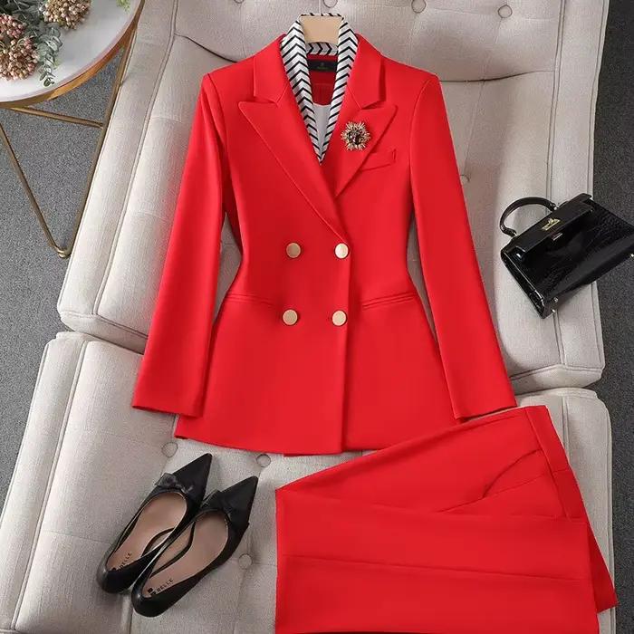 Ensemble de costume bleu pour femmes