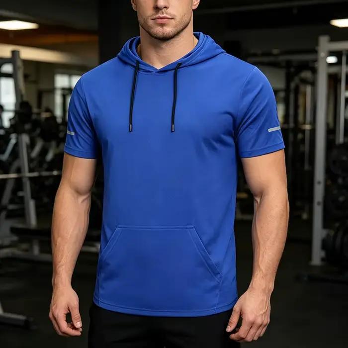 T-shirt à capuche pour homme