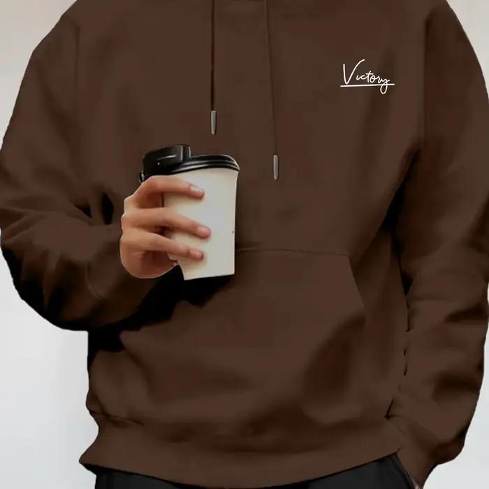 Articles vestimentaires de style minimaliste comprenant un sweat-shirt à capuche