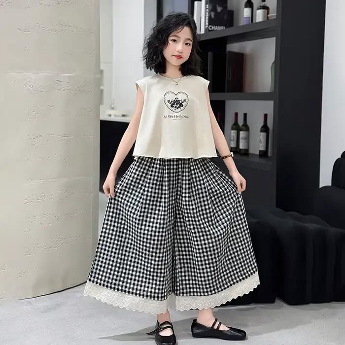 Tenue d'été sans manches pour filles