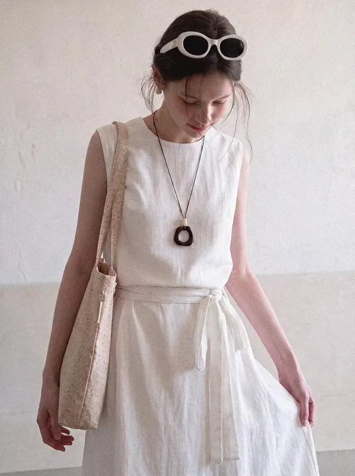 Robe débardeur blanche pour femme