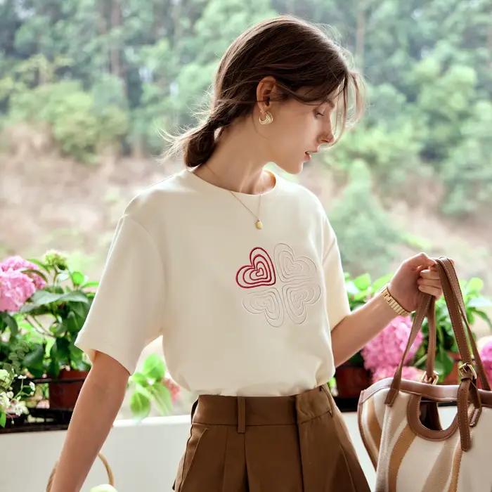 T-shirt brodé OLrain pour femme