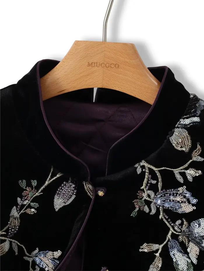 Veste courte matelassée en velours noir brodé pour femme, motif floral et oiseaux, style vintage de luxe, élégante pour l'hiver