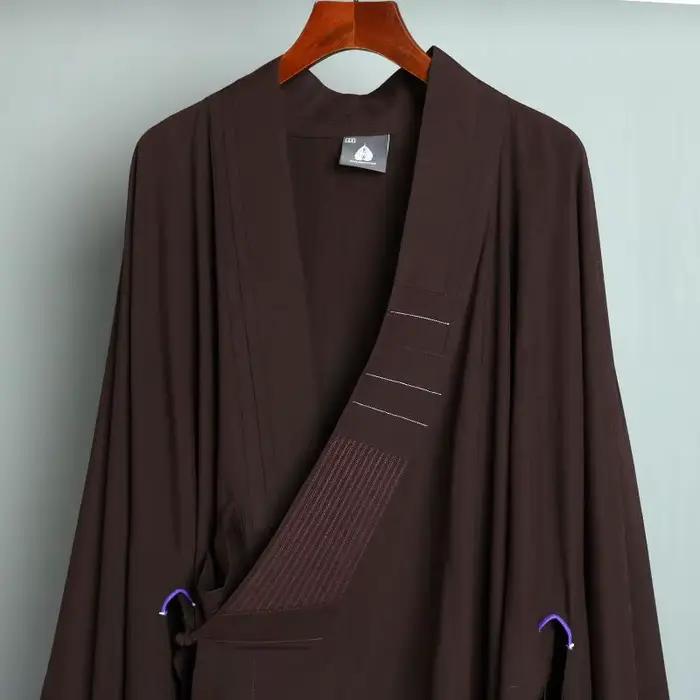 Costume de moine bouddhiste