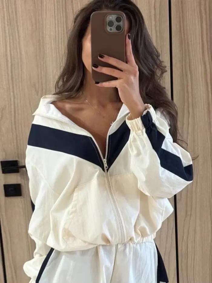 Ensemble de survêtement décontracté pour femme, coupe-vent bleu marine à rayures chevron, veste courte zippée et short à bordure contrastante, idéal pour le sport quotidien, le jogging et le style urb