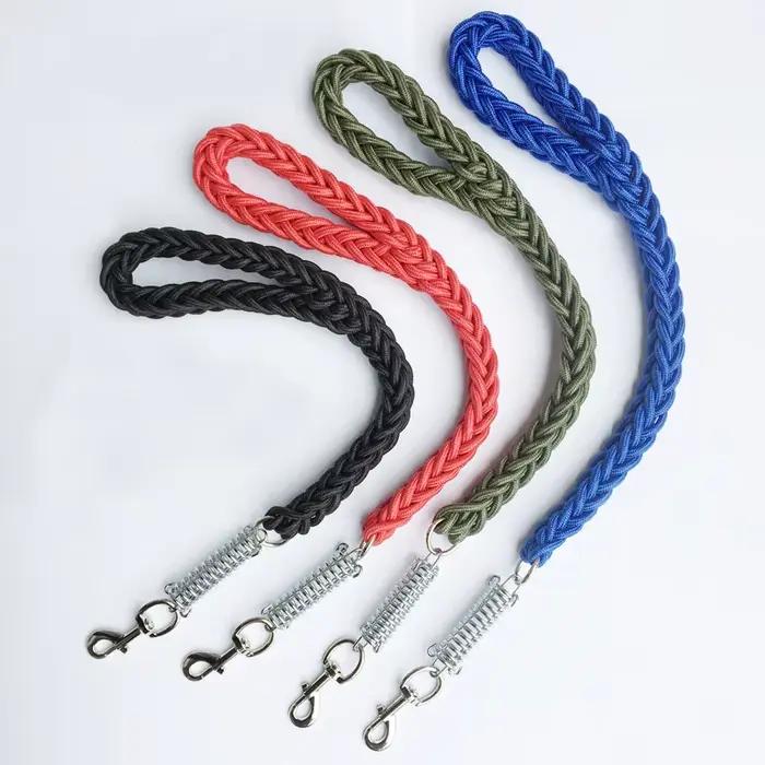 Laisse en plomb pour chien de compagnie, marche, Jogging, entraînement en plein air, laisse courte à ressort, anti-déflagrant, ceinture en plomb pour grands chiens