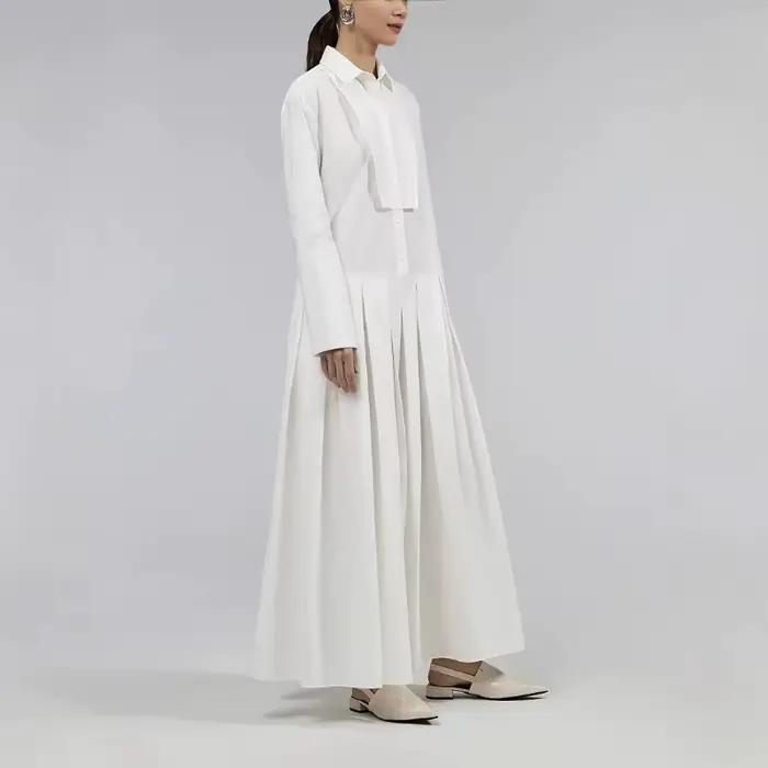 Robe chemise blanche minimaliste à manches longues pour femme avec détails plissés