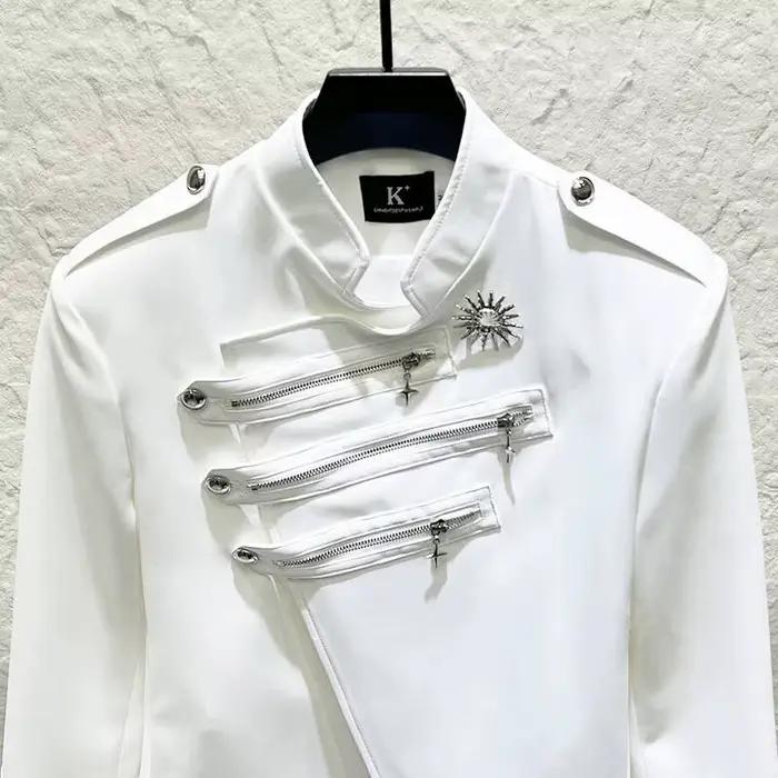 Veste déstructurée tendance pour homme style punk à col montant avec fermeture éclair et badges