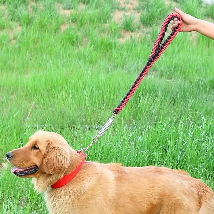 Laisse en plomb pour chien de compagnie, marche, Jogging, entraînement en plein air, laisse courte à ressort, anti-déflagrant, ceinture en plomb pour grands chiens